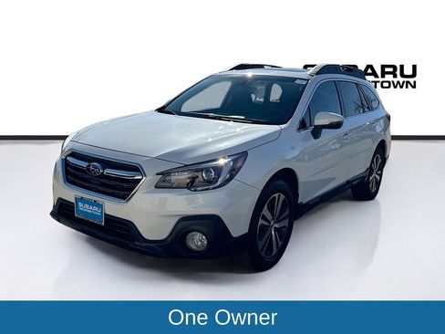 Used 2019 Subaru Outback 2.5i Limited image 3