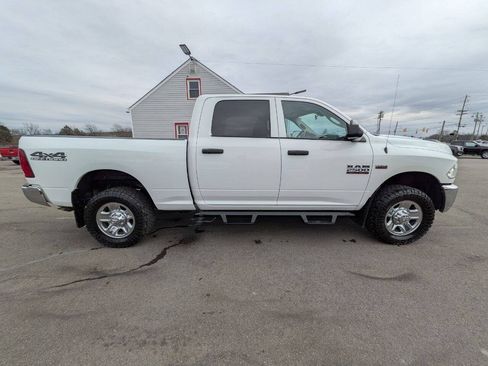 Used 2016 RAM 2500 Tradesman w/ Chrome Appearance Group AWD/4WD image 8