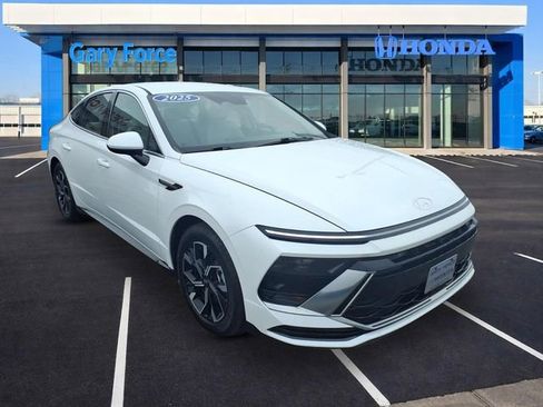 Used 2025 Hyundai Sonata SEL image 1