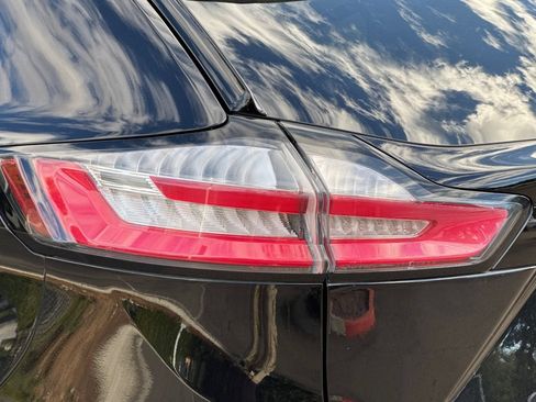 Used 2022 Ford Edge Titanium AWD/4WD image 50