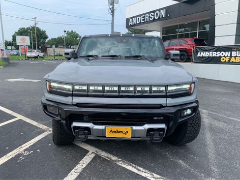 Used 2024 GMC Hummer EV 2X w/ Extreme Off-Road Package AWD/4WD image 2