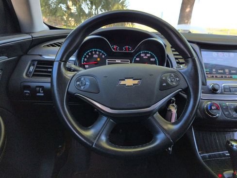 Used 2017 Chevrolet Impala LT image 11