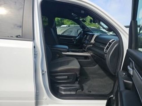 Used 2022 RAM 1500 Big Horn AWD/4WD image 11