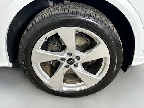 Used 2025 Audi Q5 Premium Plus w/ Premium Plus AWD/4WD image 10