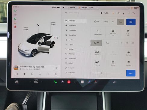 Used 2021 Tesla Model Y Long Range image 35