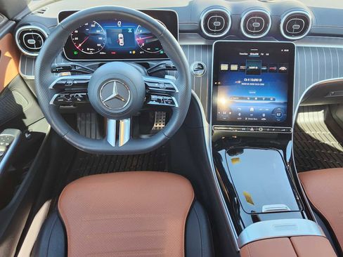 Used 2025 Mercedes-Benz C 300 4MATIC Sedan image 11