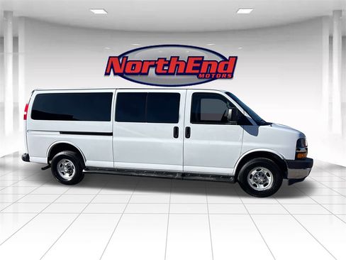 Used 2021 Chevrolet Express 3500 LT w/ LT Preferred Equipment Group image 2