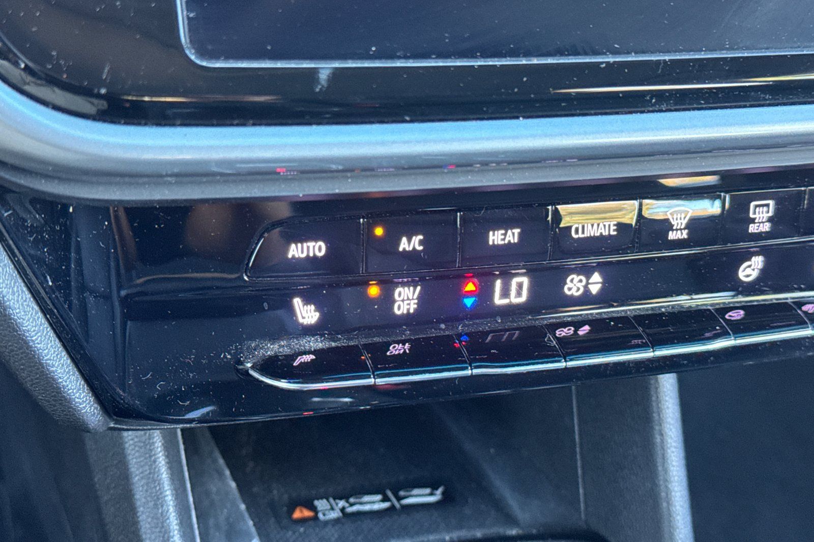 Used 2023 Chevrolet Bolt LT w/ Infotainment Package FWD image 28