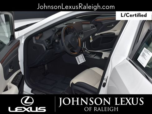 Certified 2025 Lexus ES 300h w/ Technology Package FWD image 13