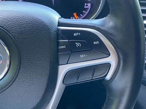 Used 2019 Jeep Grand Cherokee Altitude AWD/4WD image 23