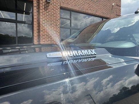 Used 2018 GMC Sierra 2500 SLT w/ Duramax Plus Package AWD/4WD image 13