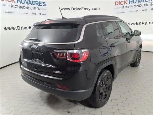 Used 2022 Jeep Compass Latitude w/ Convenience Group image 6