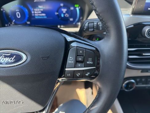 Used 2022 Ford Escape Titanium w/ Class II Trailer Tow Package image 27