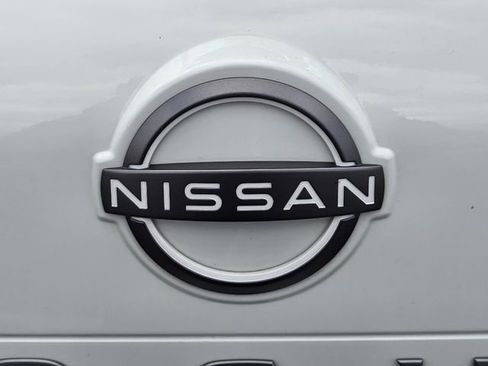 Used 2024 Nissan Rogue S image 15