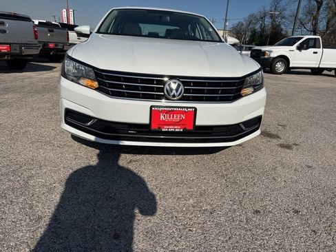 Used 2017 Volkswagen Passat 1.8T SE image 8