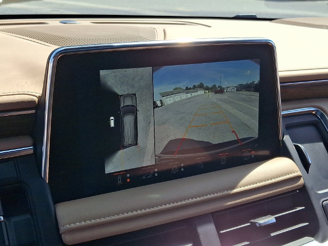 Certified 2023 Chevrolet Suburban Premier w/ Advanced Technology Package AWD/4WD image 18