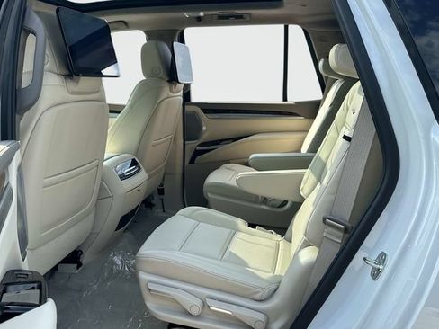 New 2026 Cadillac Escalade Platinum Sport w/ LPO, ONYX Package AWD/4WD image 11
