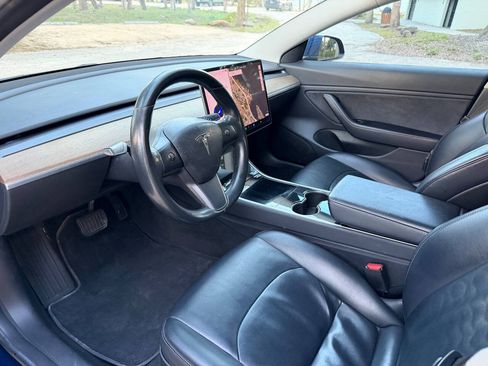 Used 2018 Tesla Model 3 Long Range RWD image 9