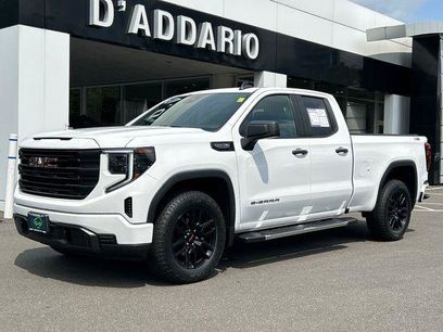 Certified 2023 GMC Sierra 1500 Pro w/ Graphite Edition