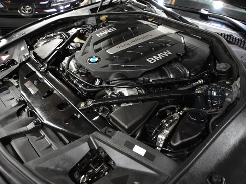 Used 2013 BMW 750i xDrive image 57