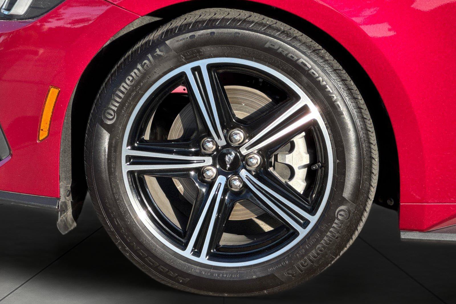 Used 2025 Ford Mustang Coupe RWD image 11