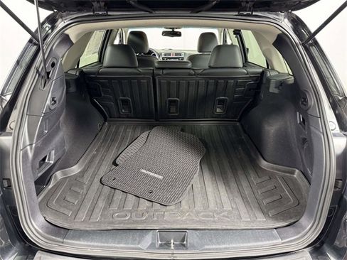Used 2015 Subaru Outback 3.6R Limited image 14