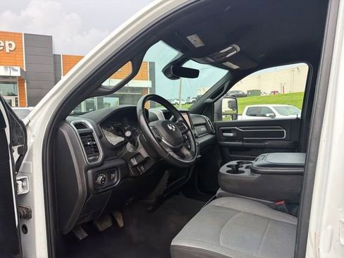 Used 2024 RAM 2500 Big Horn AWD/4WD image 22