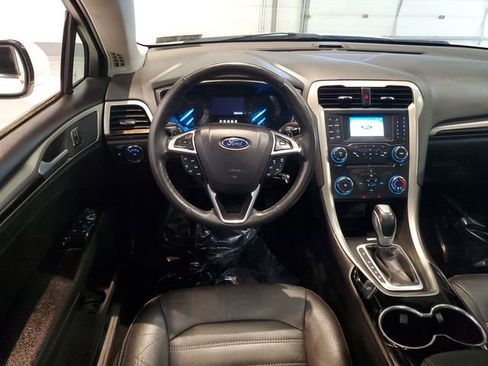 Used 2014 Ford Fusion SE w/ Equipment Group 202A image 14