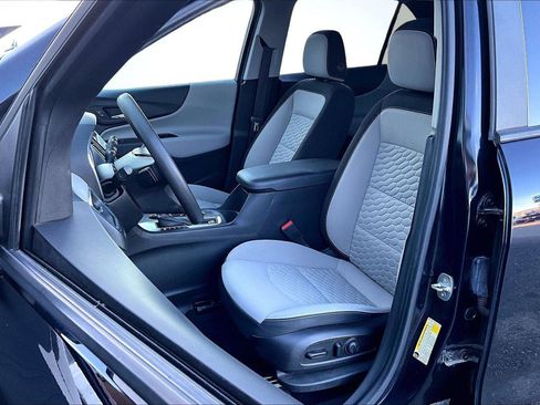 Used 2020 Chevrolet Equinox LS w/ LS Convenience Package image 26