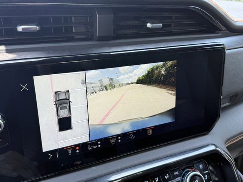 Used 2024 GMC Sierra 1500 AT4 image 75