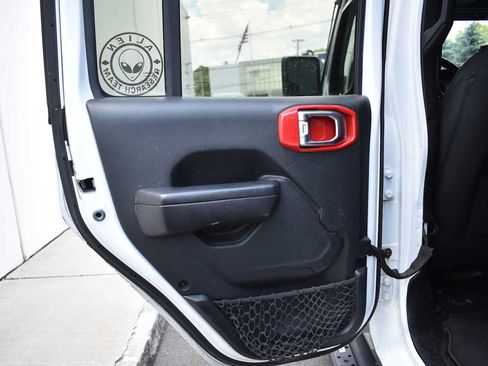 Used 2020 Jeep Gladiator Sport w/ Quick Order Package 24S AWD/4WD image 5