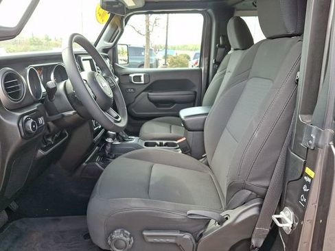 Used 2023 Jeep Wrangler Sport S image 14