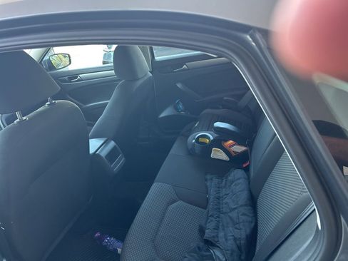 Used 2014 Volkswagen Passat 1.8T S image 4