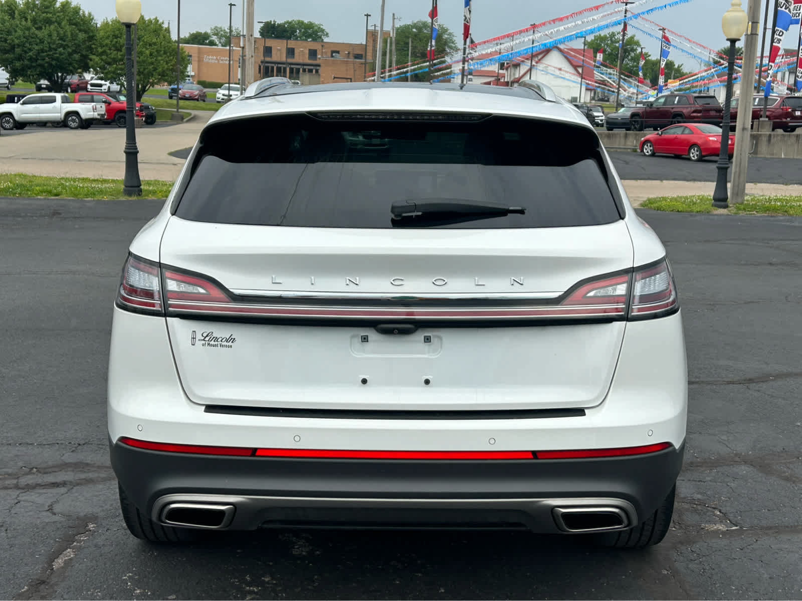 Used 2022 Lincoln Nautilus Reserve w/ Equipment Group 201A AWD/4WD image 6