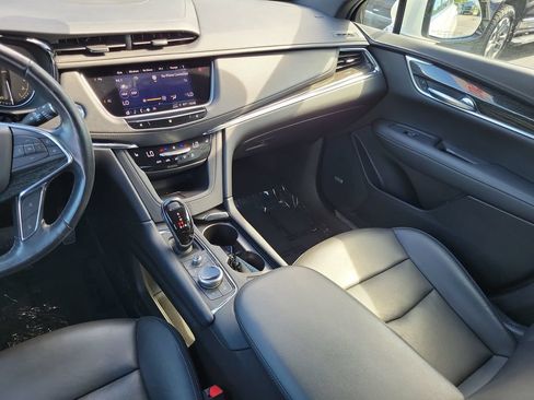 Used 2021 Cadillac XT5 Premium Luxury w/ LPO, Floor Liner Package AWD/4WD image 23
