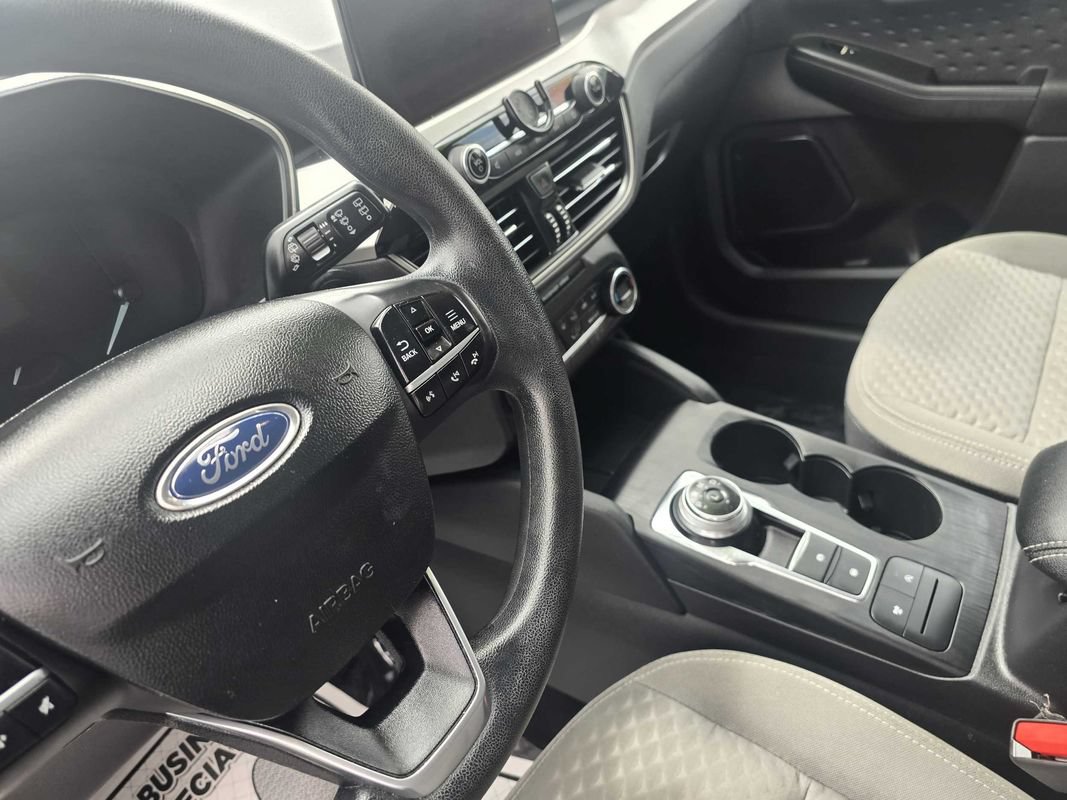 Used 2020 Ford Escape SE AWD/4WD image 16