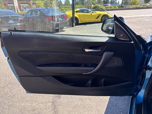 Used 2018 BMW M2 RWD image 23