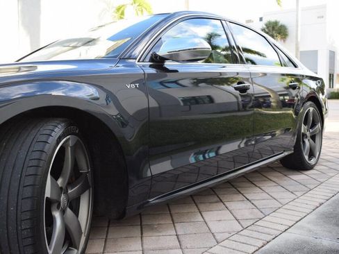 Used 2015 Audi S8 image 17