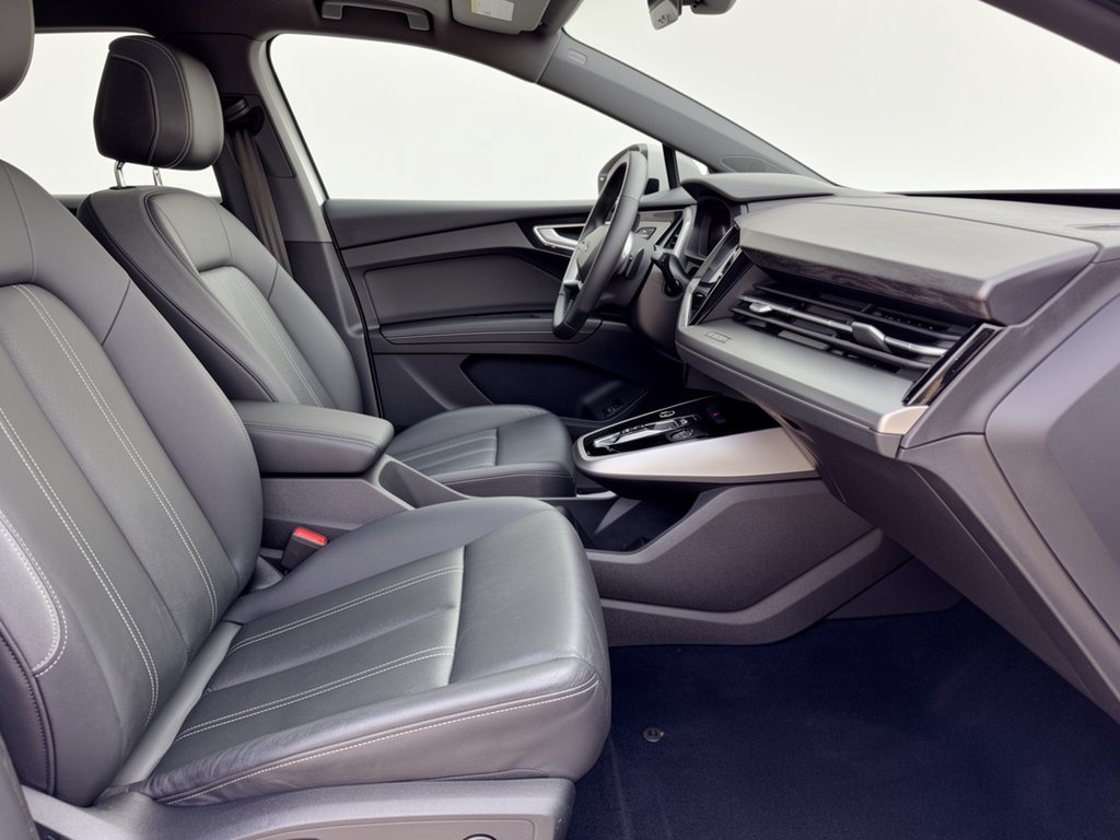 Used 2023 Audi Q4 e-tron Premium Plus RWD image 29