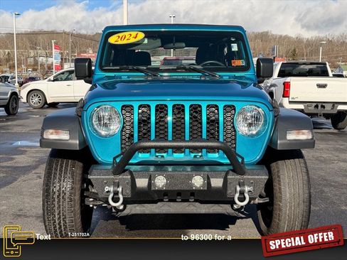 Used 2024 Jeep Wrangler Sport image 11