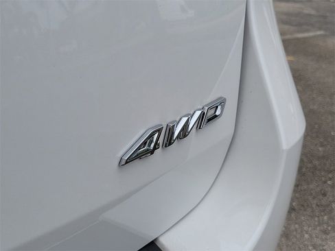 Used 2023 Ford Explorer King Ranch w/ Technology Package image 8