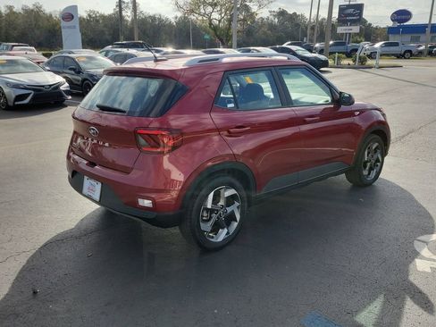 Used 2023 Hyundai Venue SEL w/ Cargo Package image 3