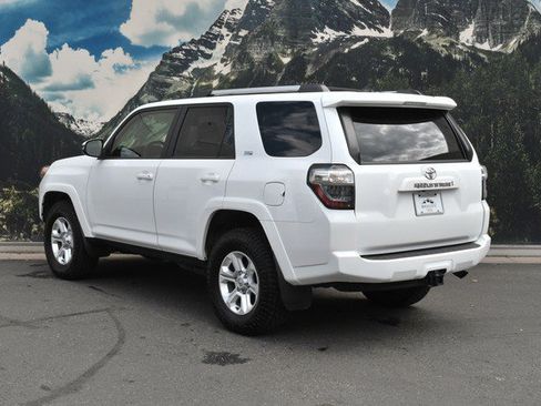 Certified 2024 Toyota 4Runner SR5 Premium w/ Moonroof Package AWD/4WD image 9