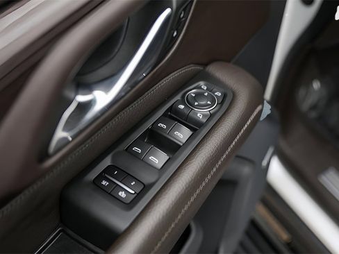 Used 2021 GMC Yukon Denali image 25