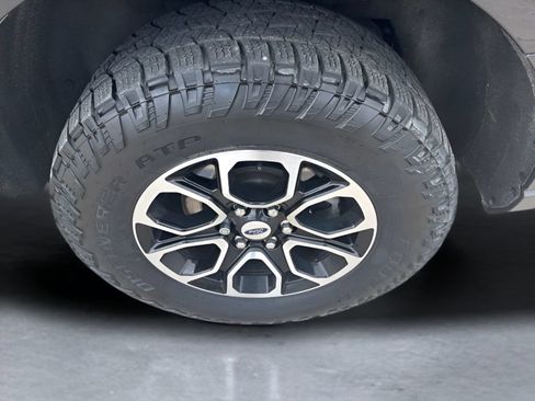 Used 2023 Ford Expedition XLT AWD/4WD image 36