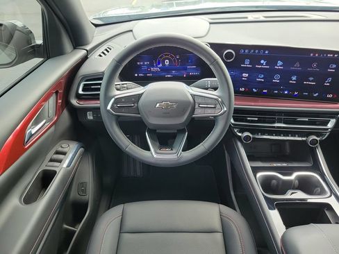 Used 2024 Chevrolet Traverse Z71 AWD/4WD image 13