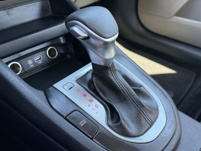 Used 2019 Kia Forte LXS FWD image 17