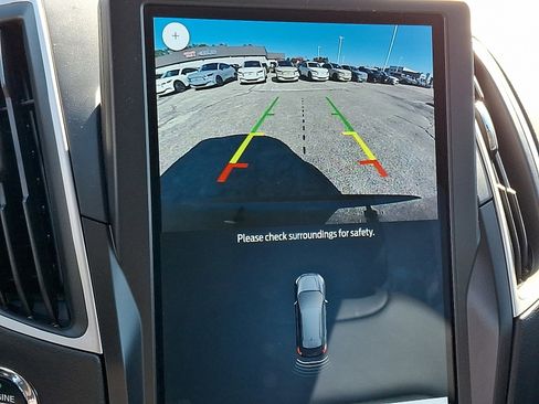 Used 2024 Ford Edge SEL w/ Convenience Package image 17