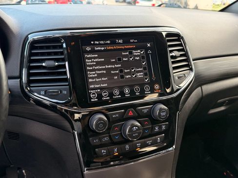 Used 2021 Jeep Grand Cherokee Laredo X AWD/4WD image 33