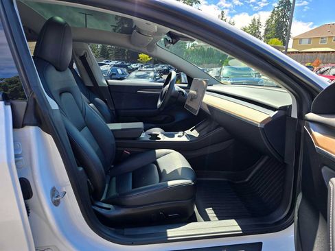 Used 2023 Tesla Model 3 Standard Range RWD image 11